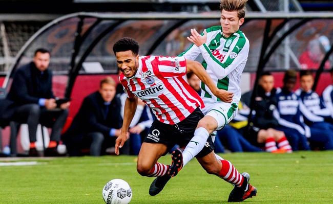 表现再度展 表现再度展