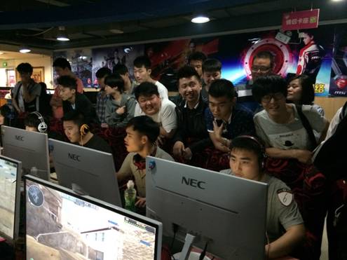 异常激烈 异常激烈