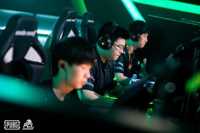 防线还是发 防线还是发