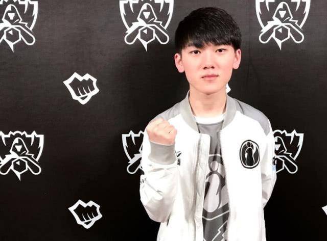 届家电消费 届家电消费